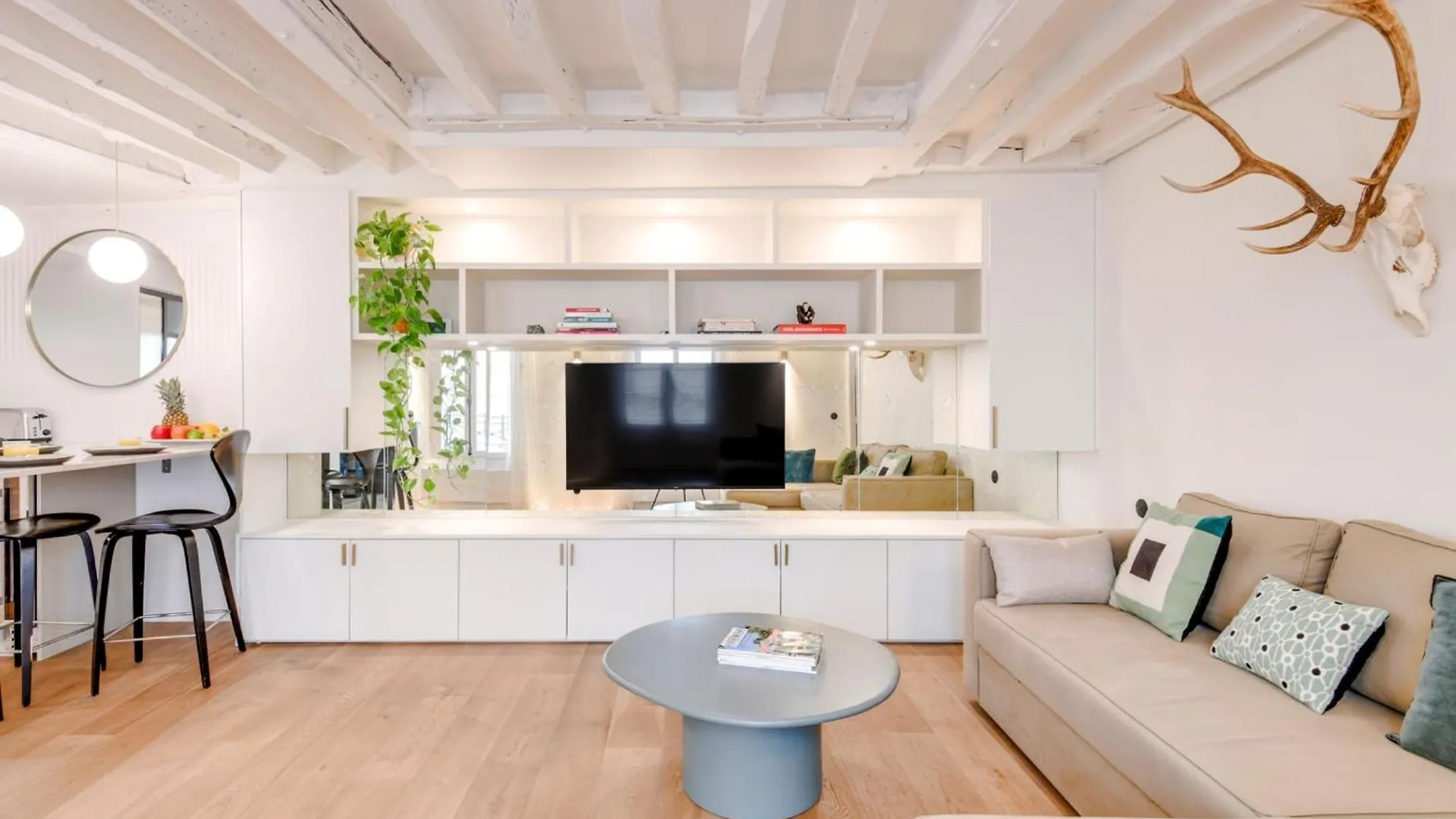 Apartment In St Germain Paris 0*,